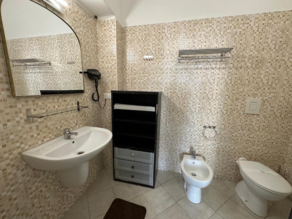 Cconforthotels Appartamento Crispi باري المظهر الخارجي الصورة
